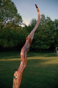 recurve 199x300 How a recurve bow works